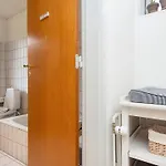 Nyaraló Family-friendly House By The