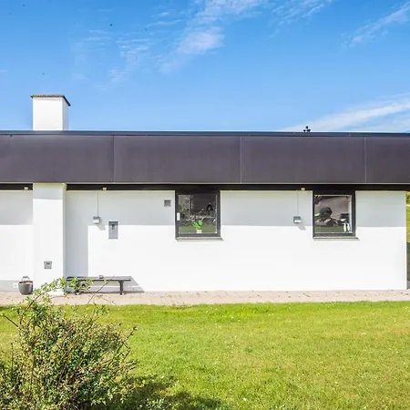 Family-friendly House By The * Эбельтофт