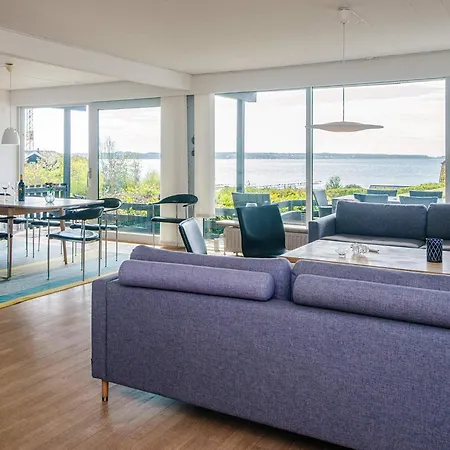 Family-friendly House By The *